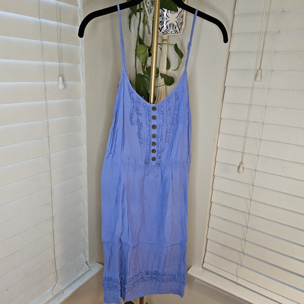 Akualani Light Blue Sleeveless Button-Down Cami Midi Dress